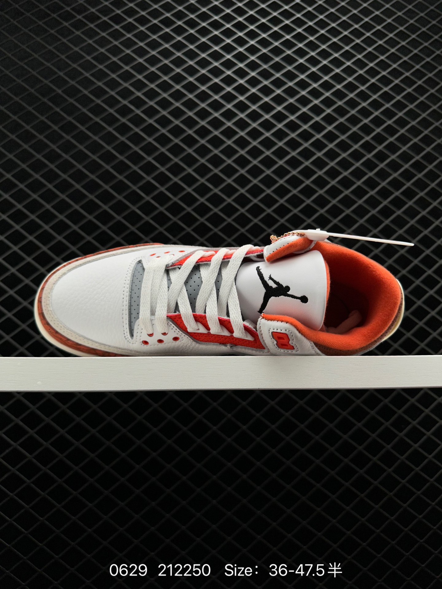 Air Jordan 3 Retro ”Hide and Sneak“